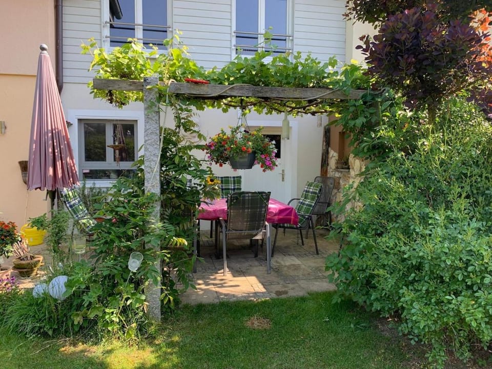 Auszeit - Wohnung mit Garten und Bergblick Apartment in Bavaria