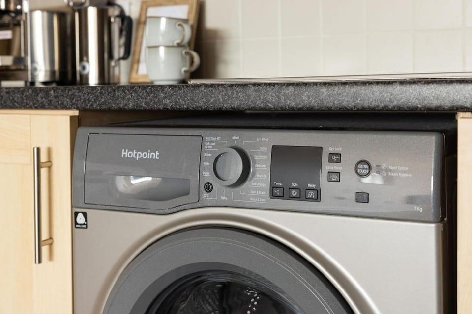 Sunny 1 bedroom apartment, Ocean house, East wittering Apartment in West Wittering