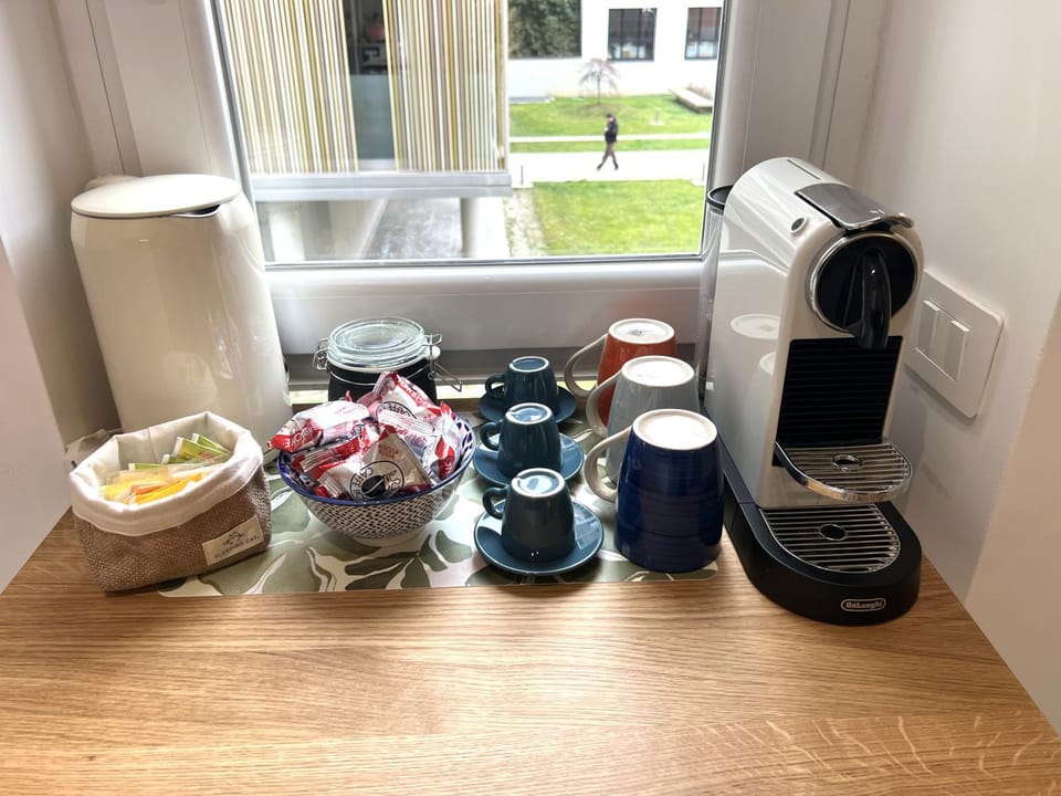 Coffee/tea facilities, Kitchen or kitchenette, Breakfast