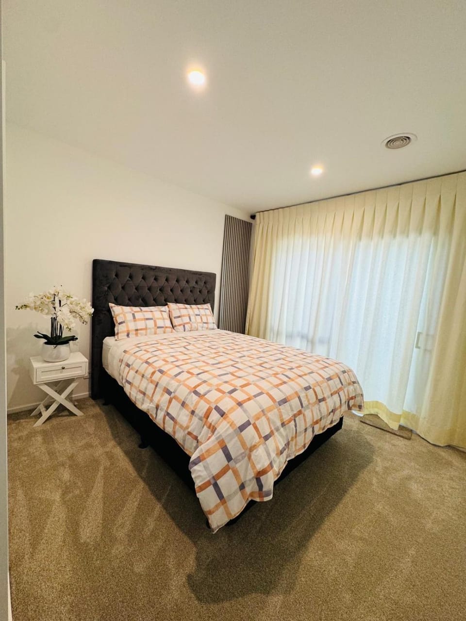 Separate entry room with share bathroom Vacation rental in Taupo