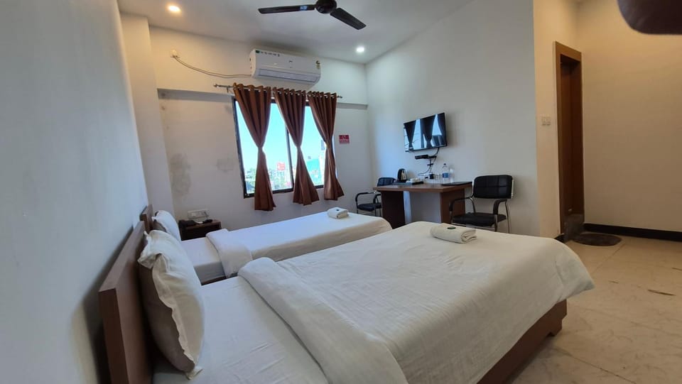 Hotel New Ganga Near Nemcare and GMCH Hotel in Bangladesh
