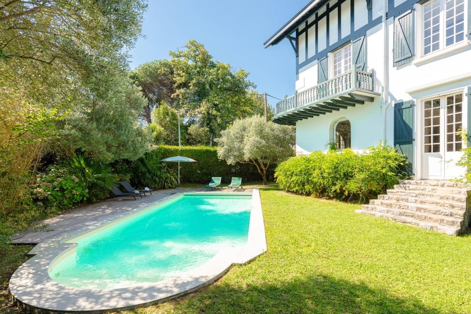 LA ROSERAIE - Family home with swimming pool House in Biarritz