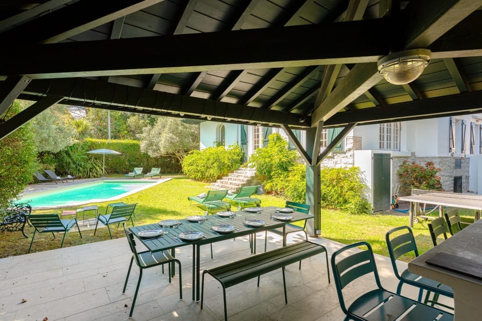 LA ROSERAIE - Family home with swimming pool House in Biarritz