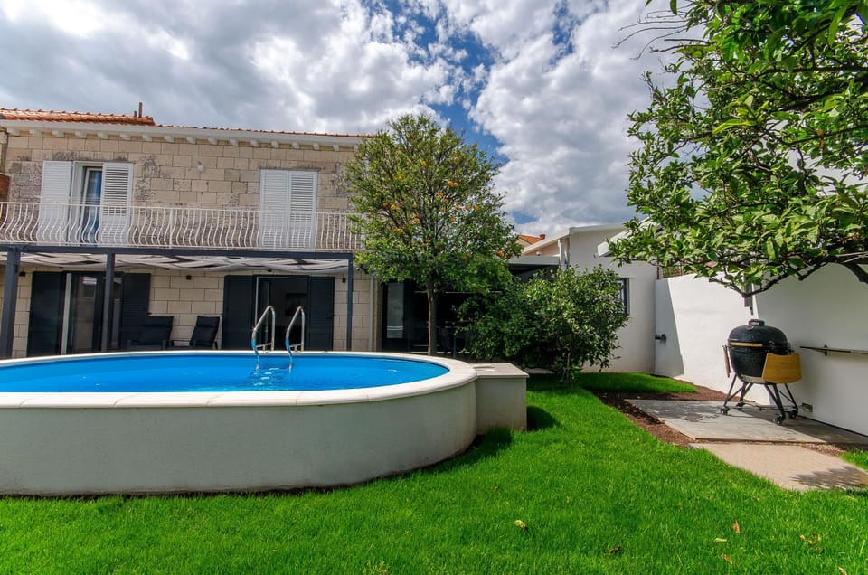 Garden, Swimming pool