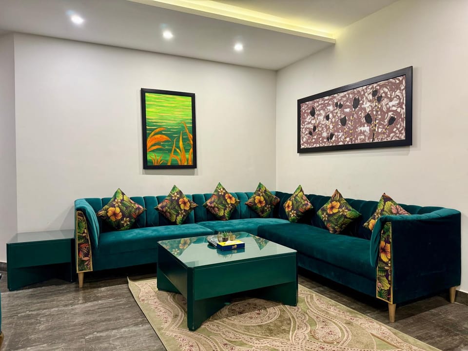 Tom's Luxury Hotel Apartment hotel in Punjab