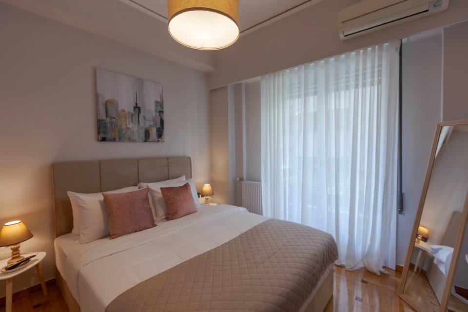 Bed, Photo of the whole room, Bedroom, air conditioner