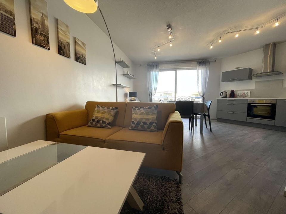 Appartement- 3 pièces AYTRE - LR590-023 Apartment in La Rochelle