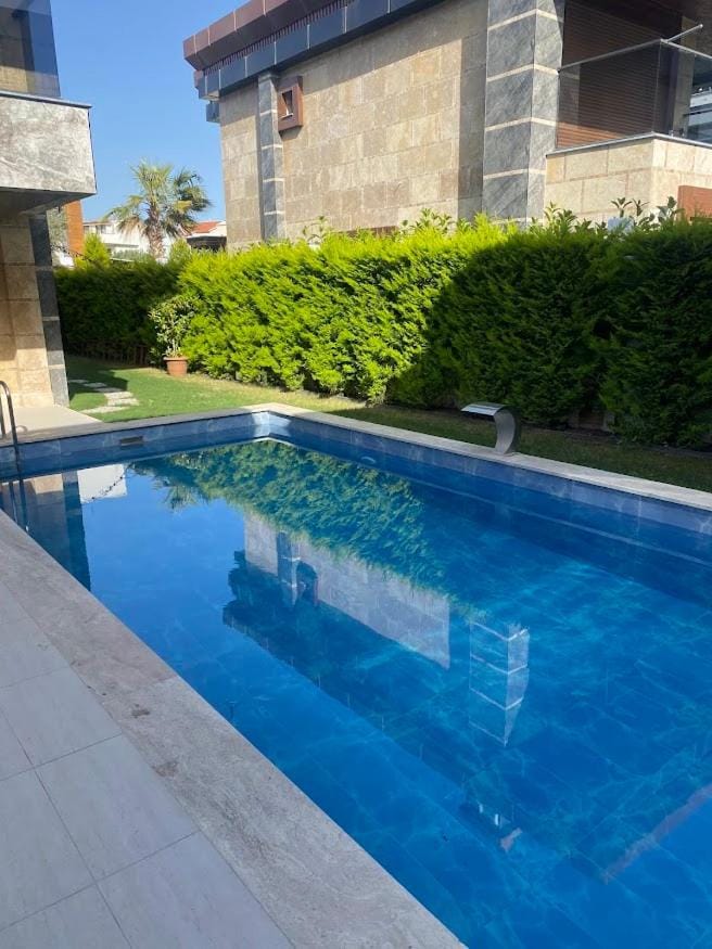 Pool view, Swimming pool