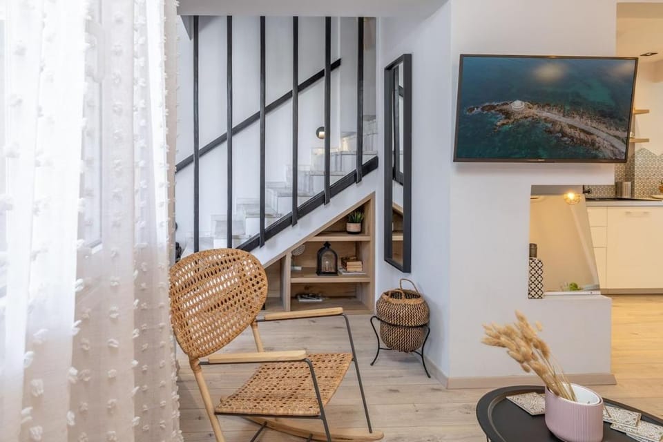 Stylish Modern Maisonette House in Argostolion