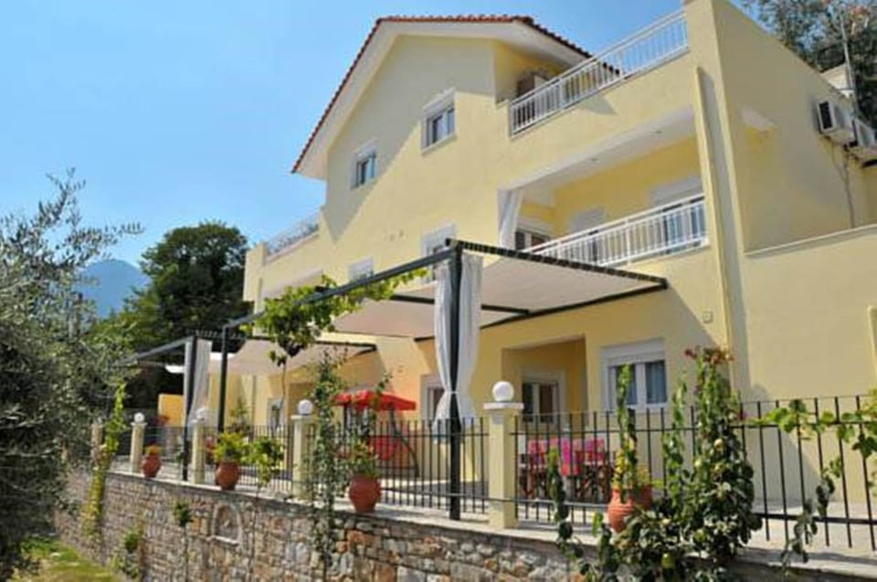 Facade/entrance, Garden view, Mountain view, Sea view
