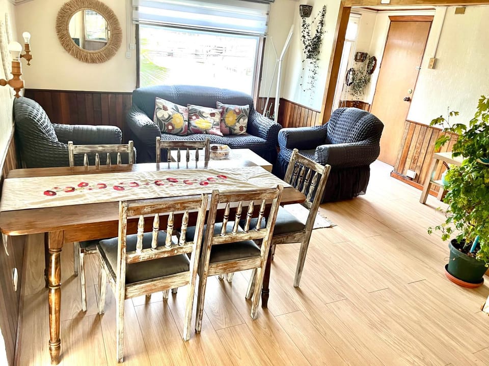Living room, Dining area
