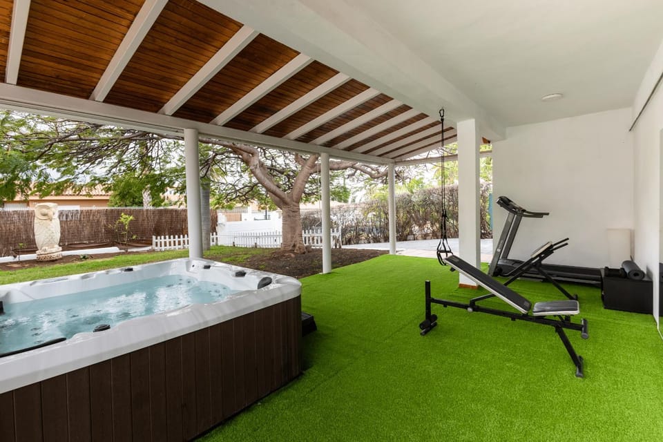 Balcony/Terrace, Fitness centre/facilities