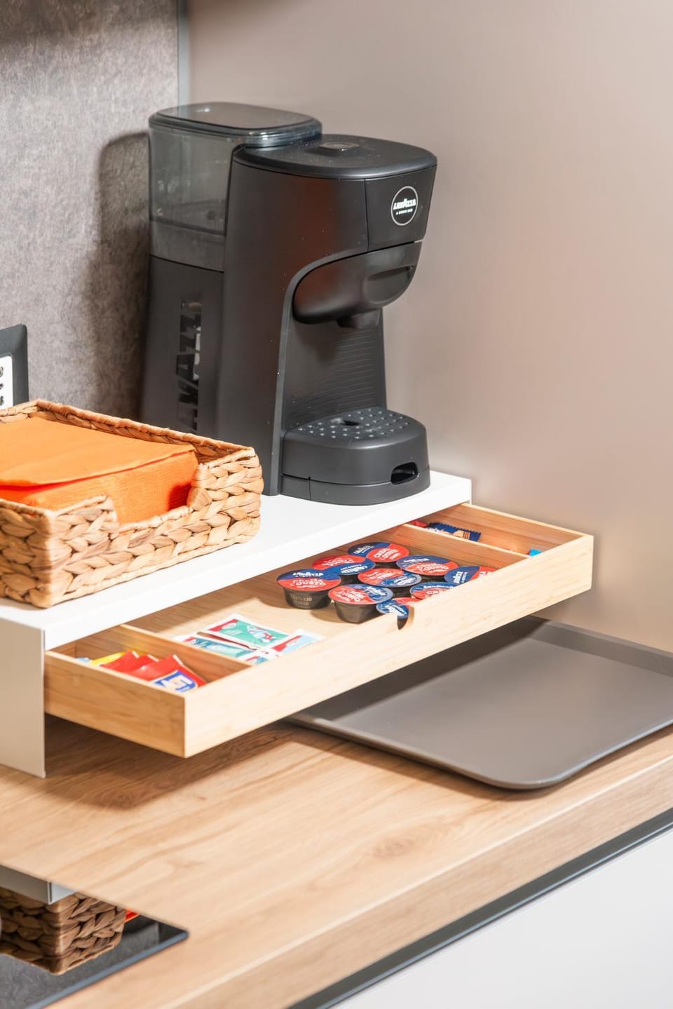Coffee/tea facilities, Kitchen or kitchenette, kitchen