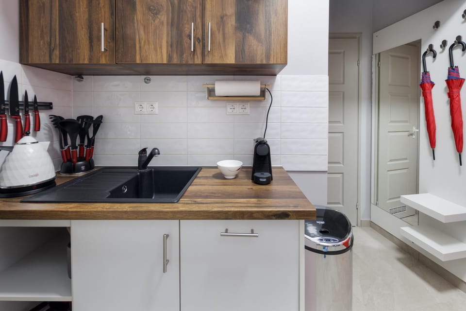 Coffee/tea facilities, Kitchen or kitchenette, dishwasher