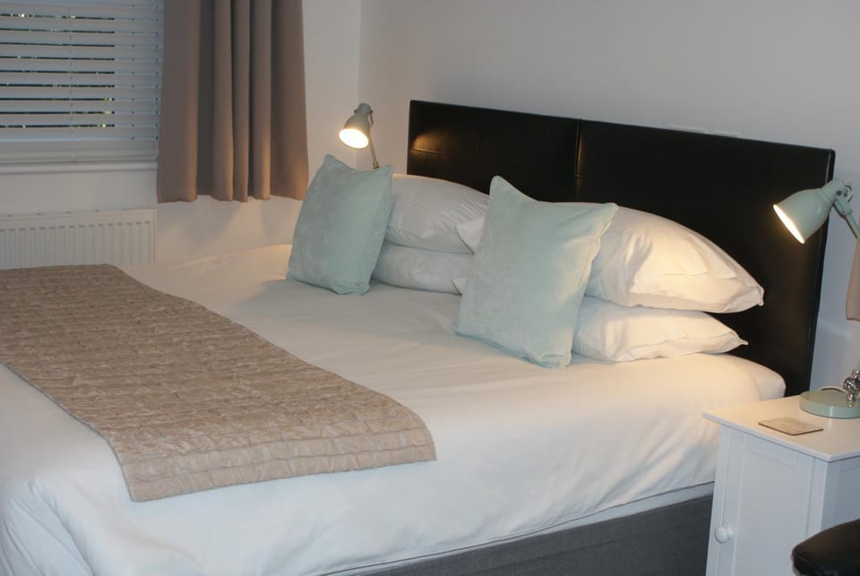 Tirah Guest House Bed and Breakfast in Leiston