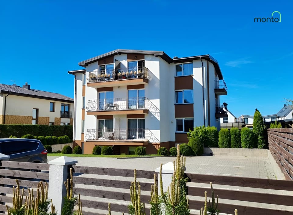 Property building, Street view