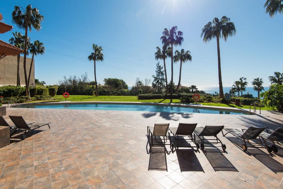 Garden, Garden view, Pool view, Swimming pool, sunbed