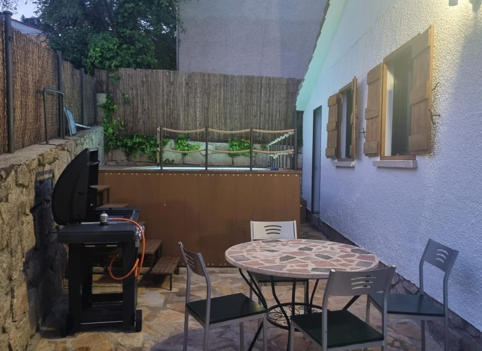 CASA Violeta House in Community of Madrid