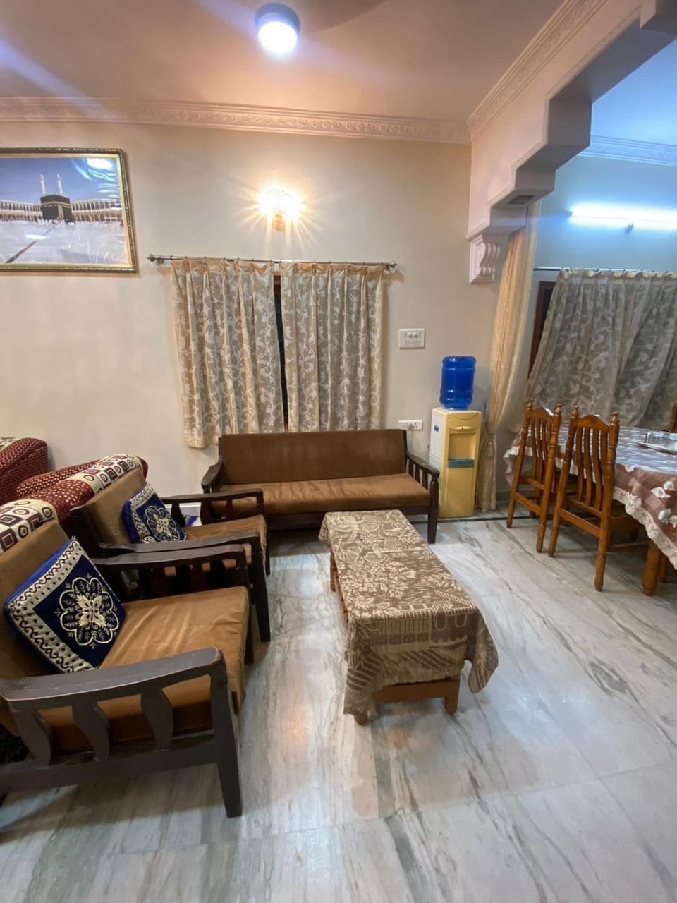 Living room, Seating area