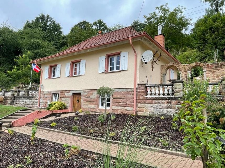 Property building, Garden, Balcony/Terrace