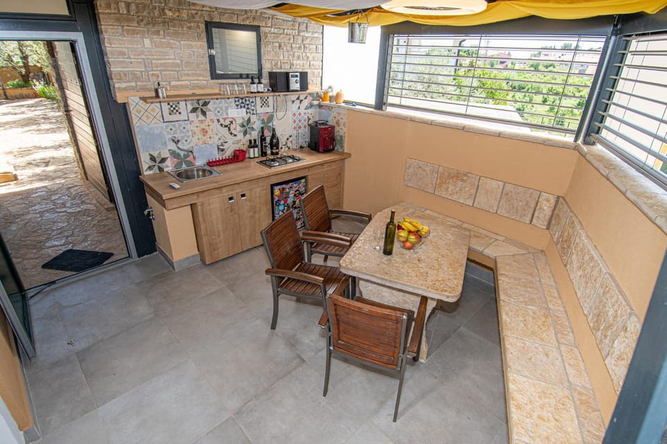 Coffee/tea facilities, Seating area