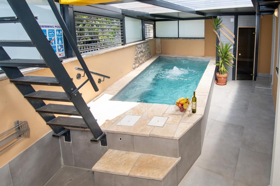 View (from property/room), Balcony/Terrace, Pool view, Swimming pool, sunbed