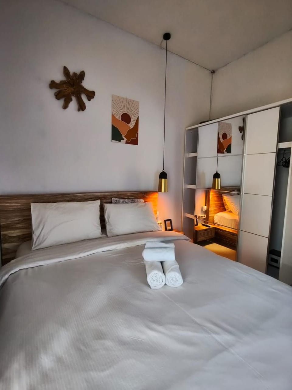 Bed, Bedroom, towels, wardrobe