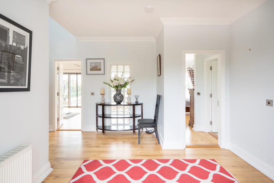 Waterford Villa - 5 Bed - Sleeps 10 - Parking Villa in County Waterford