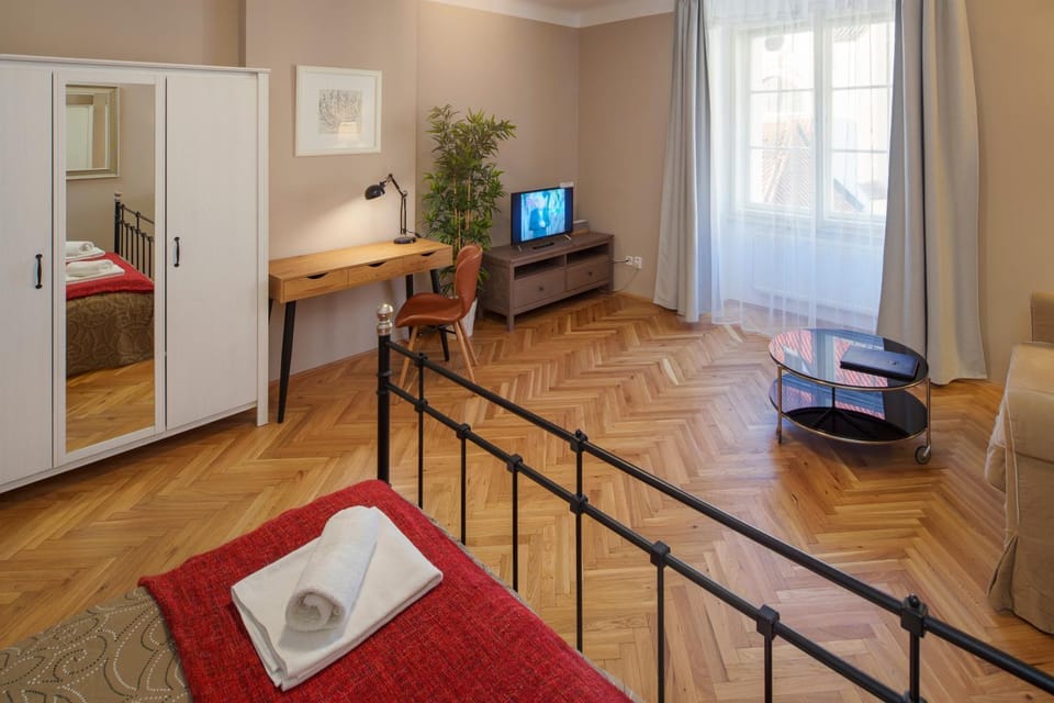 TV and multimedia, Bedroom