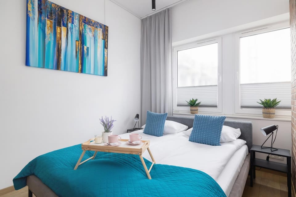 Bed, Photo of the whole room, towels