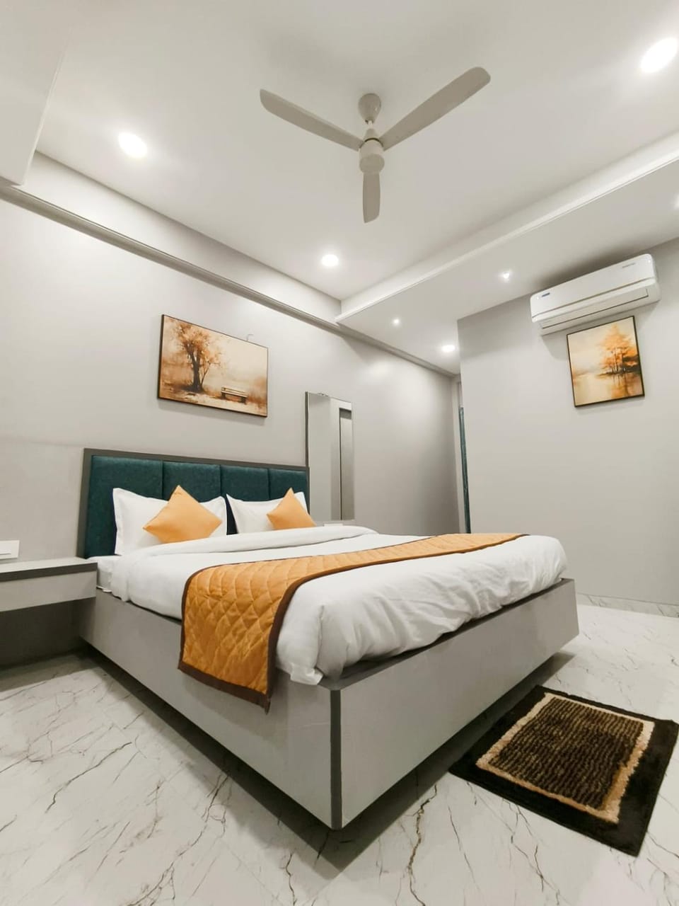 Bed, Photo of the whole room, Bedroom, air conditioner