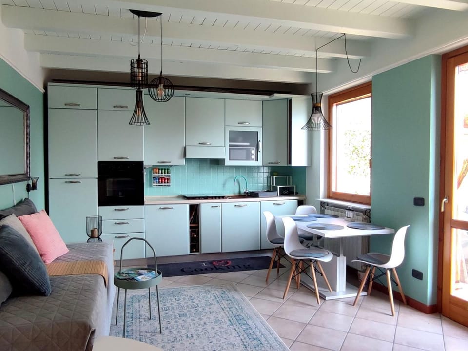 Kitchen or kitchenette, Living room, Dining area, oven, stove