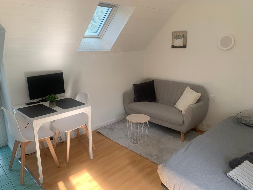 TV and multimedia, Living room, Seating area