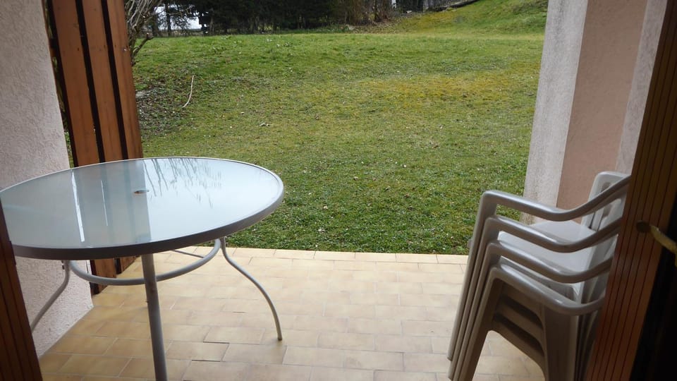 Patio, Garden view