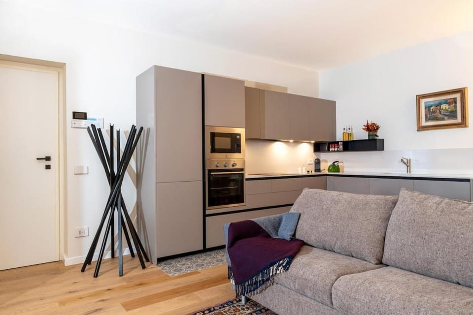 Kitchen or kitchenette, Living room, Seating area, oven, stove