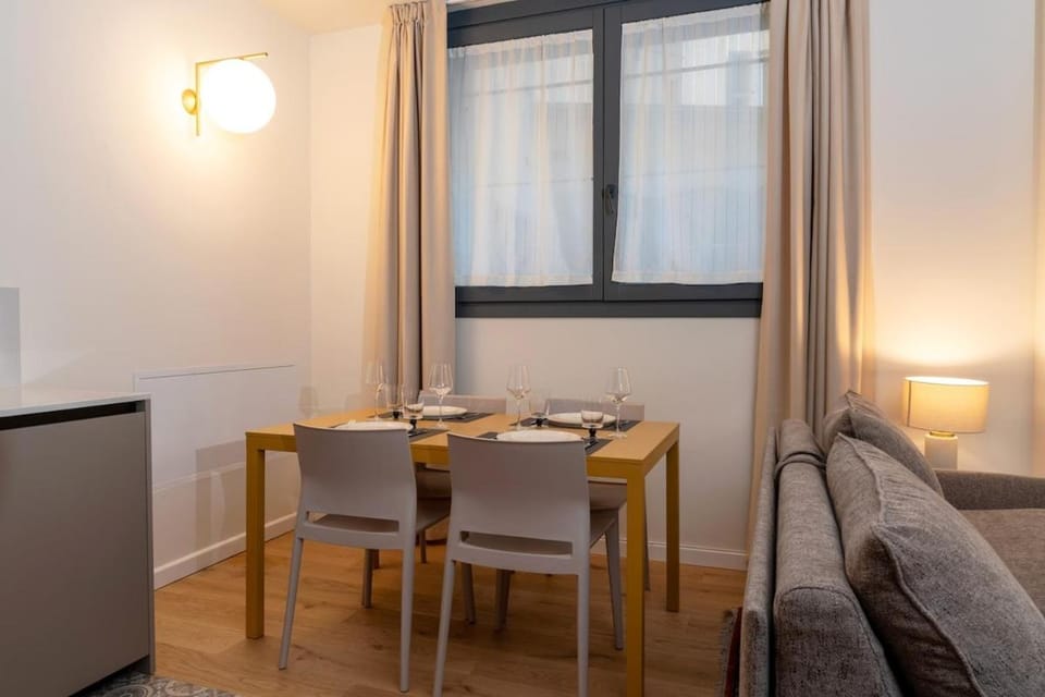 Living room, Seating area, Dining area
