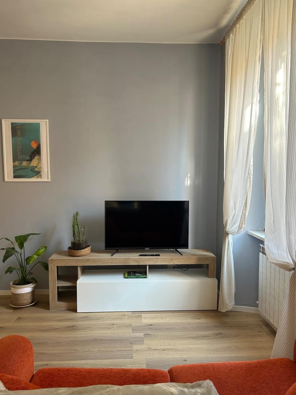Communal lounge/ TV room, TV and multimedia, Living room, Seating area