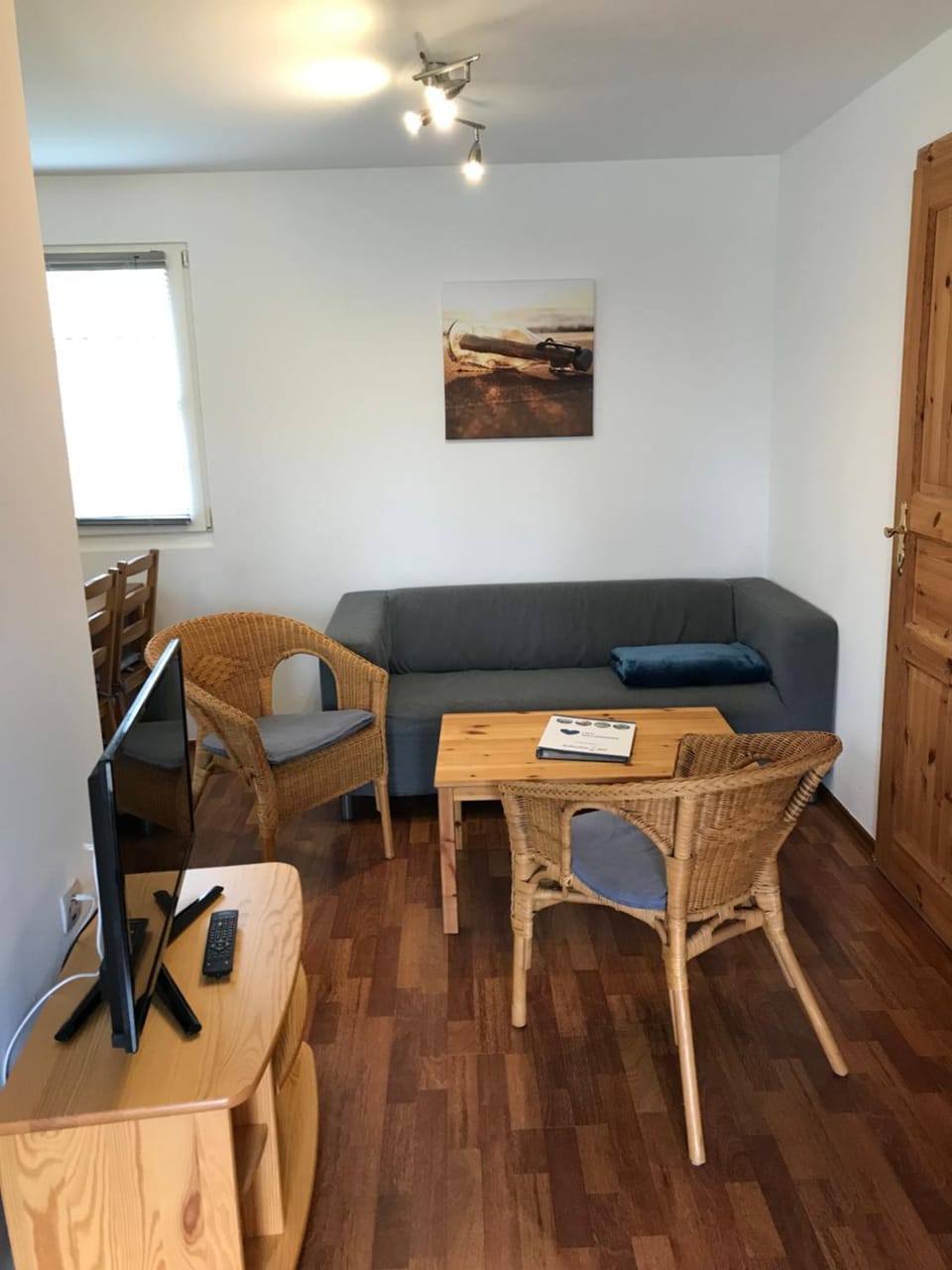 TV and multimedia, Seating area