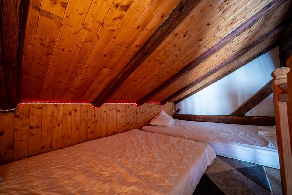 bunk bed