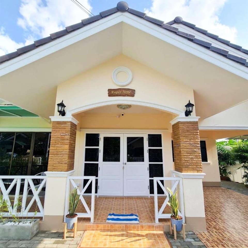 Perfect Home 15 mins from airport House in Chiang Mai