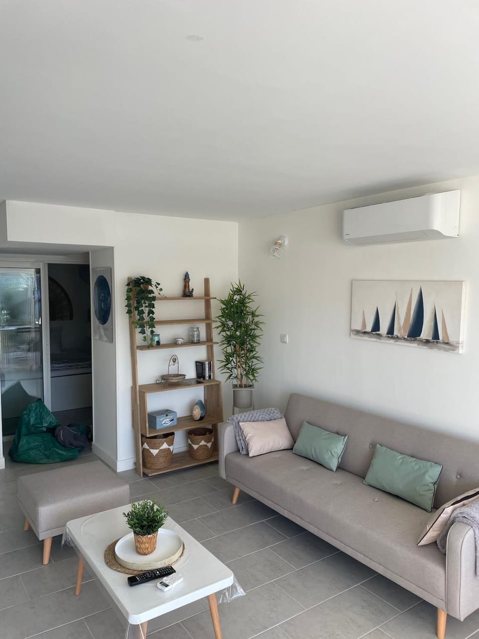 Seating area