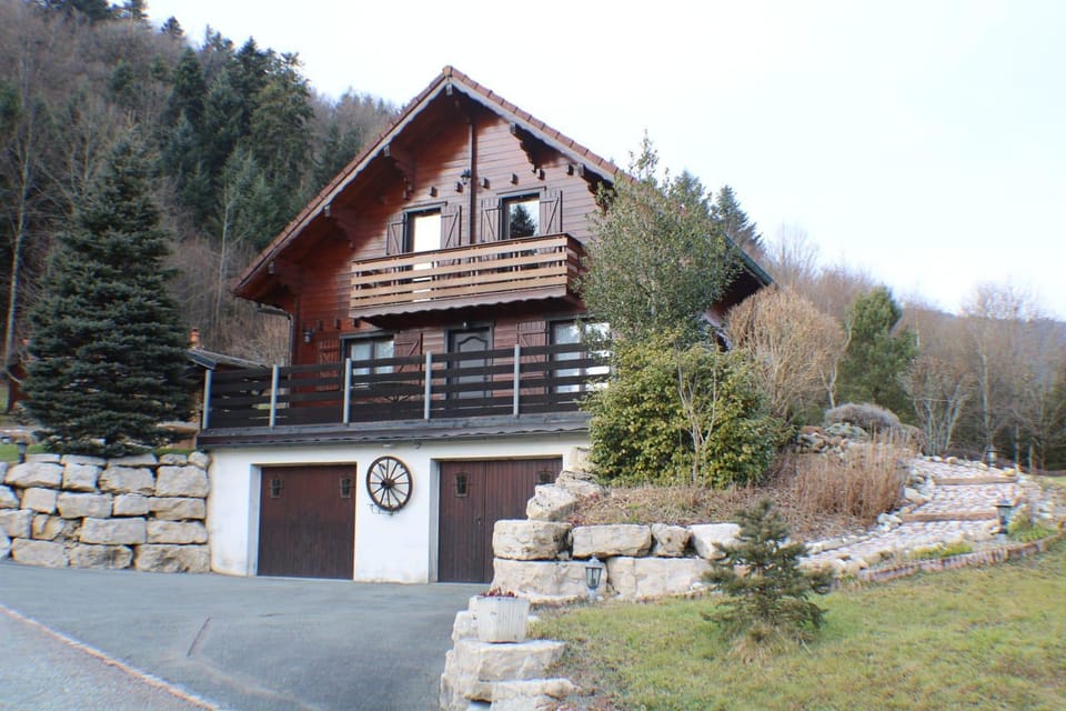 Les champstousnods House in Bourgogne-Franche-Comté