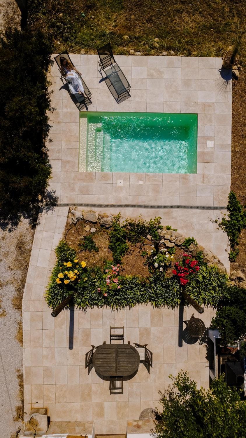 Property building, Swimming pool