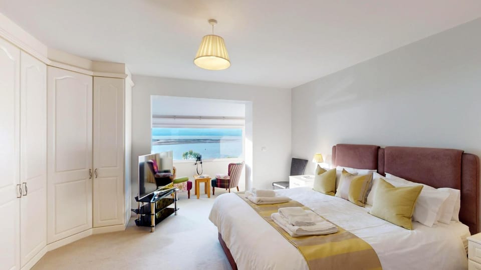 Bed, Bedroom, wardrobe