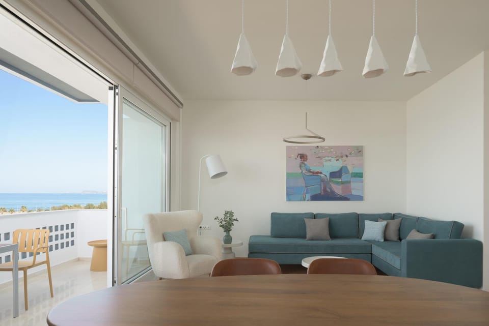 Living room, Sea view