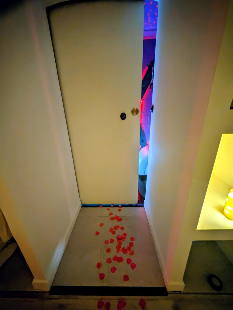Love Room climatisée, Spa et Pièce Secrète Apartment in Gignac