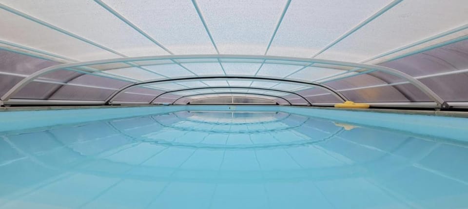 Swimming pool, Swimming pool