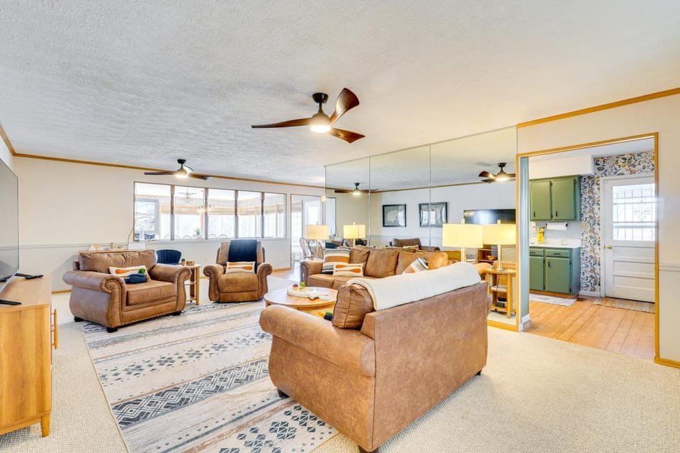 Deck and Lake Views Modern Eagle Rock Gem House in Roaring River Township