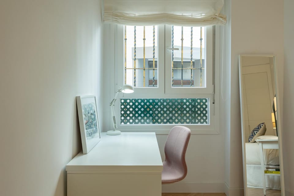 Seating area, Bedroom