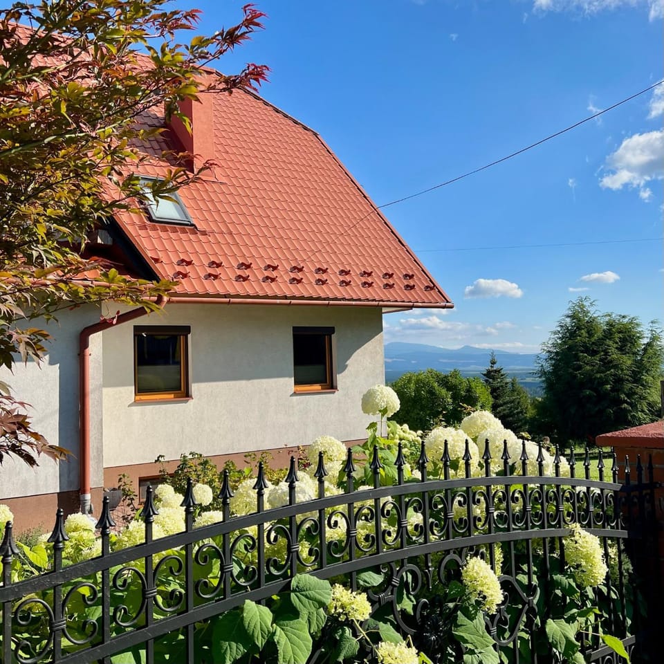 Property building, Garden, Garden view, Mountain view